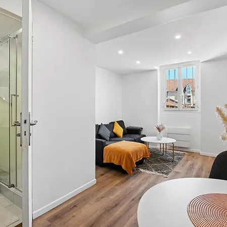 Cosy - Plein Centre De - Moderne - 15 Min De Paris Apartment